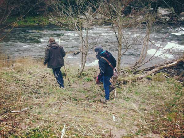 sticks-and-stones-collecting-driftwood-from-river-usk